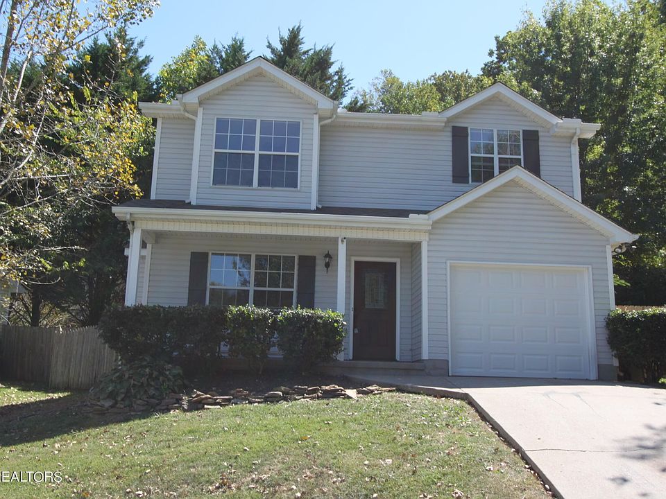 1st image of 624 Cornerbrook Ln