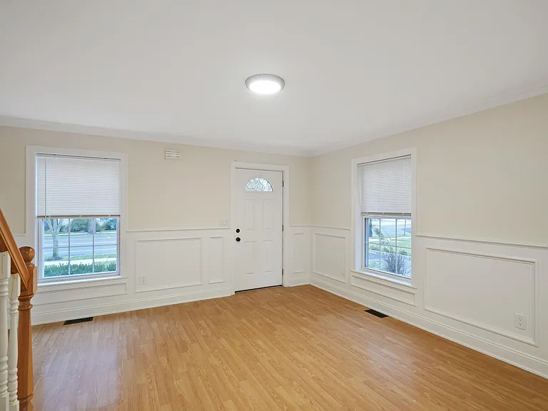 48 Central Ave — Photo 4