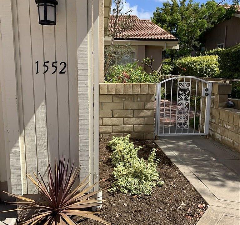 2nd image of 1552 Alta La Jolla Dr