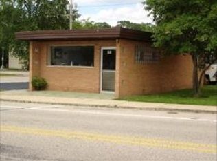 68 Water St, East Dundee, IL 60118