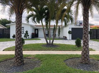 9010 NW 21st Ct, Pembroke Pines, FL 33024