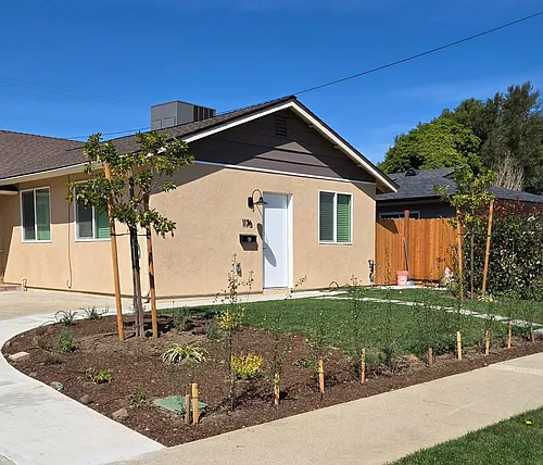 1176 Seaward St Photo 1
