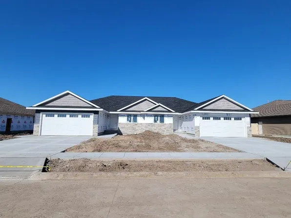 1509 W 7th St, Kearney, NE 68845