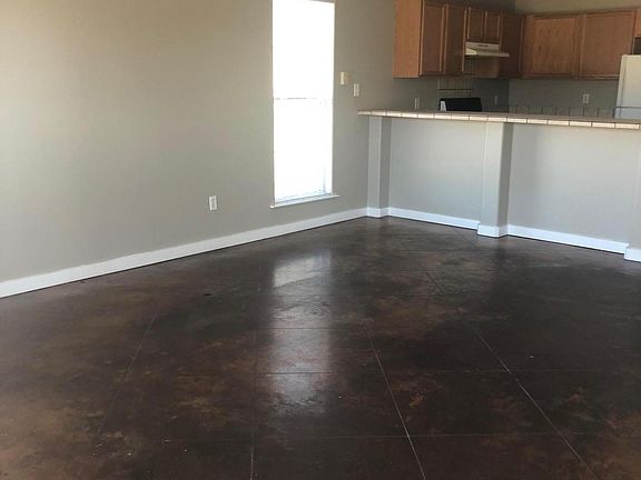3rd image of 115 Nikki Dr