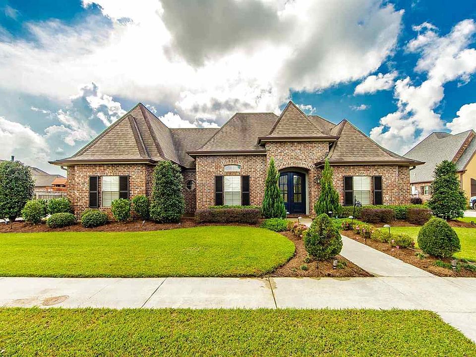 1st image of 213 Riverwood Dr