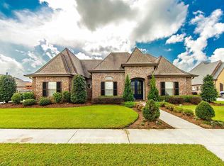 213 Riverwood Dr, Houma, LA 70360