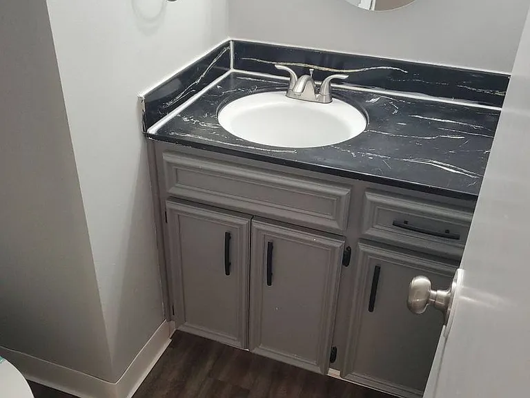 Stratford East Apartments — Photo 127