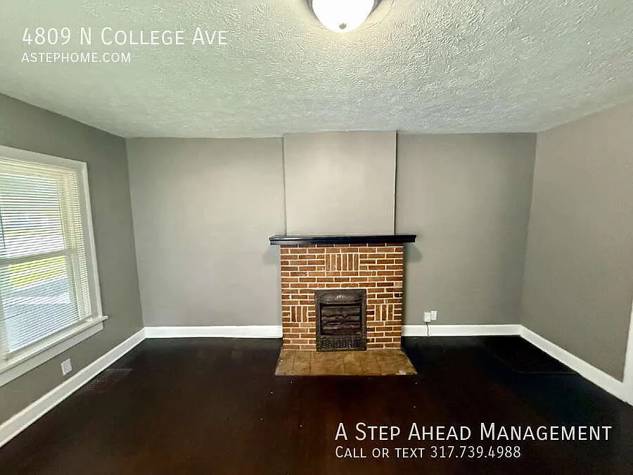 Charming 3-Bedroom, 1.5-Bath Two-Story Duplex — Photo 3