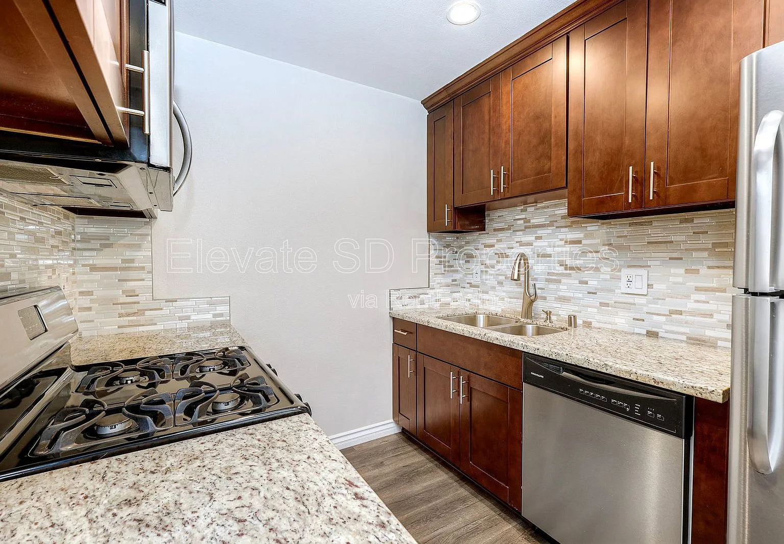 1 bed, 1.0 bath, 440 sqft, $2,095 — Photo 2