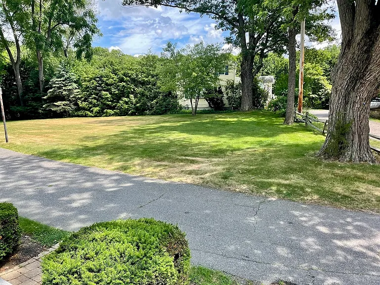 273 Main St — Photo 27