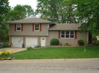 2914 W 19th St, Lawrence, KS 66047