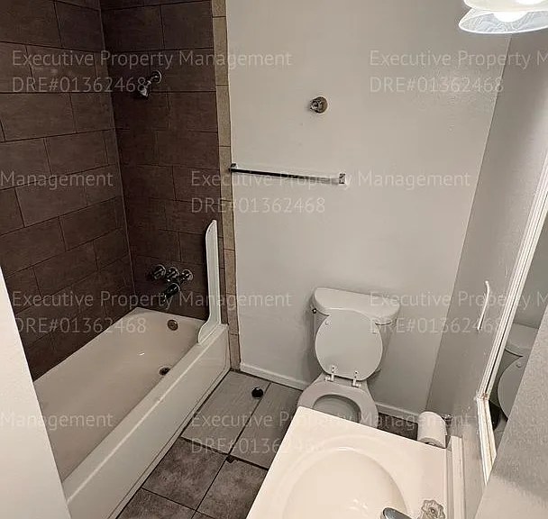 1813 Oregon St #1815-3 — Photo 17