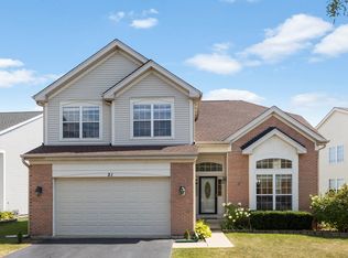 21 Clover Cir, Streamwood, IL 60107