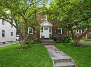 7 Mosswood Ter, Maplewood, NJ 07040