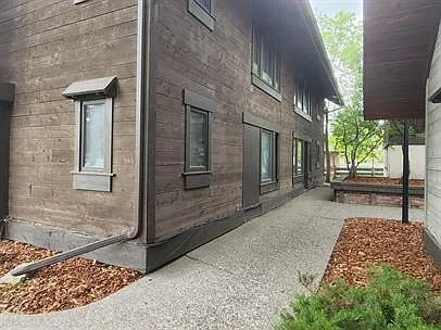 2420 7th Ave N — Photo 7