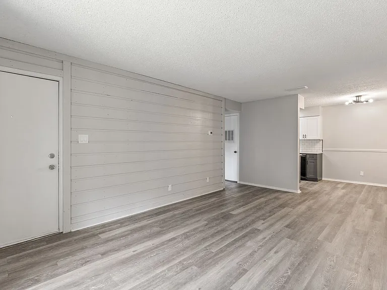 Union Point Apartments — Photo 8