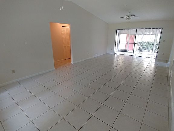 3rd image of 2940 NW 103rd Ln