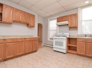 135 Windsor St, Kearny, NJ 07032