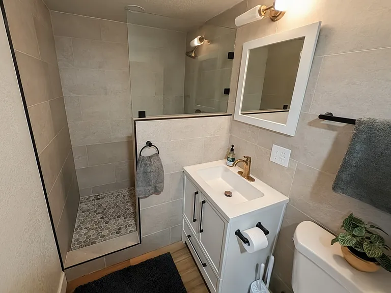 219 Stover Ave SW — Photo 5