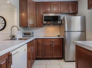 Hawaiian Gardens, Lauderdale Lakes, FL 33319