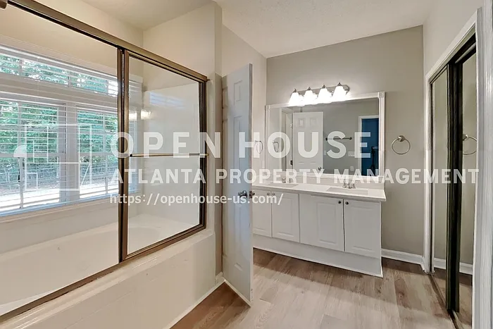 345 Deerwood Dr — Photo 11