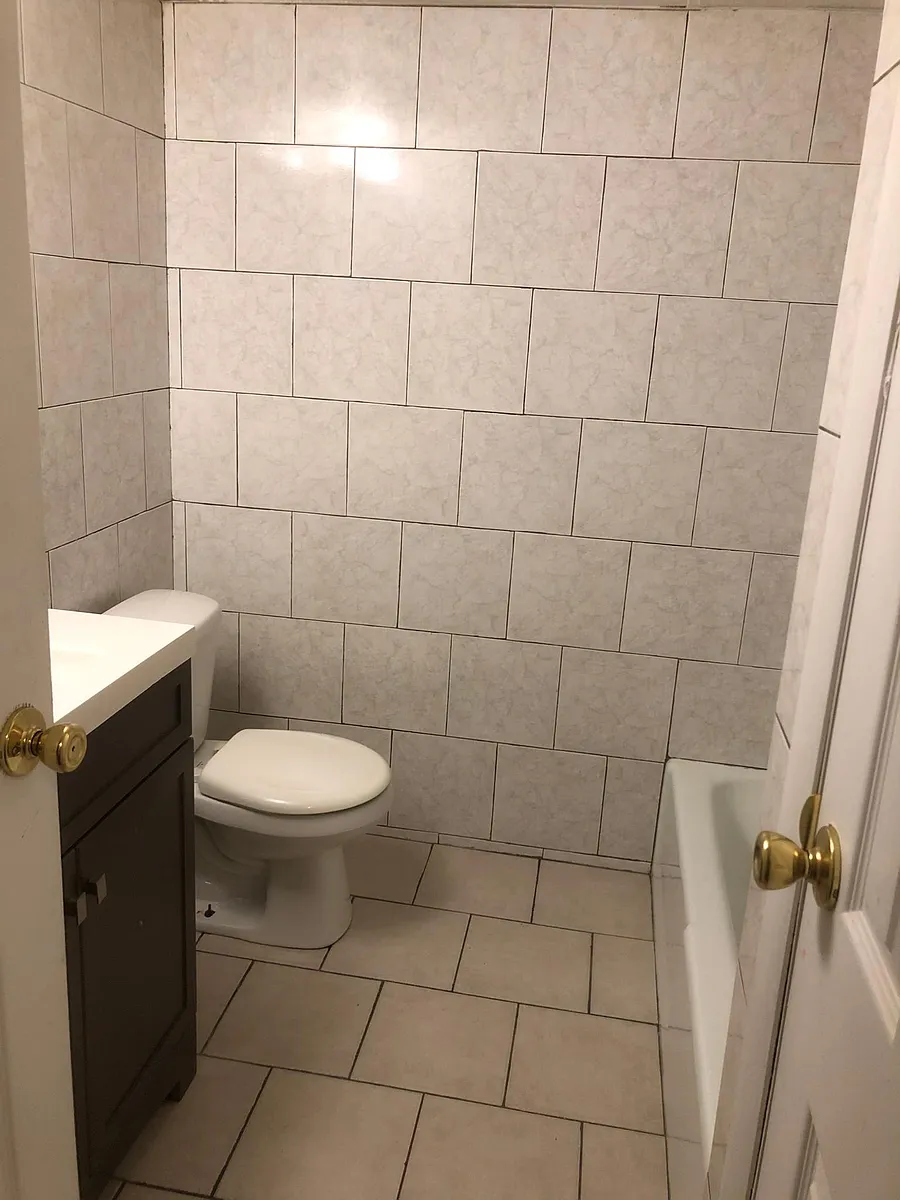 $1095/month 2 Bedroom Apartment INCLUDES GAS HEAT, WATER, SEWER AND HOUSEHOLD TRASH. - 212 Hugel Dr #E
