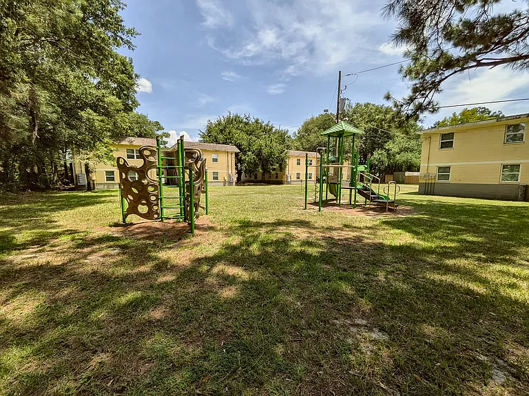 3818 Almeda St #A — Photo 10