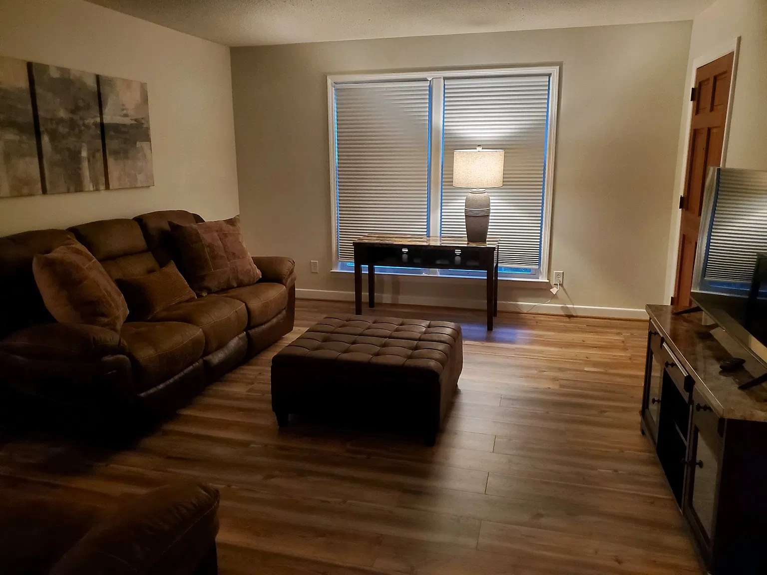 2 bed, 1000 sqft, $1,500 — Photo 3