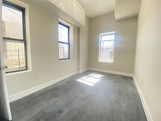 Rented by Dream Space Realty | media 4