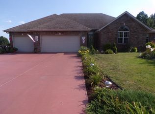 840 E Kings Carriage Blvd, Nixa, MO 65714