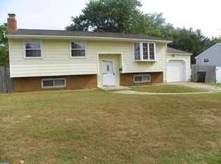 619 Hobart Dr, Laurel Springs, NJ 08021