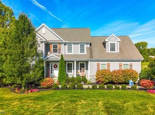 9780 Horseshoe Dr, Chagrin Falls, OH 44023