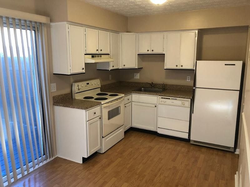 1st image of 121 Peppertree Ln Unit 121