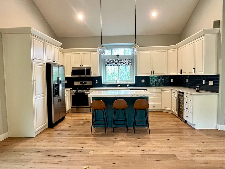 7416 Brook Hollow Loop Rd — Photo 2