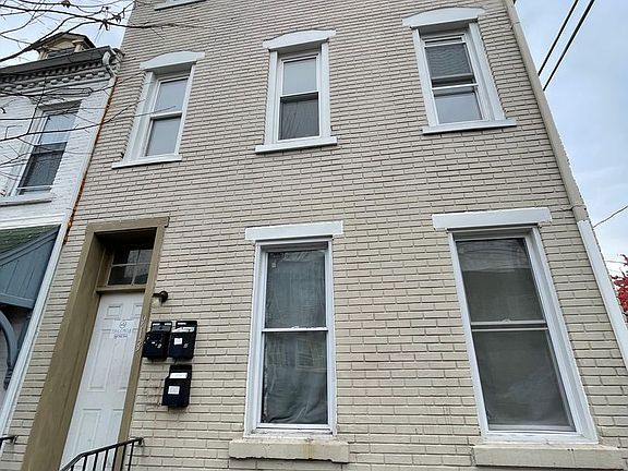 2nd image of 913 W Chew St #2