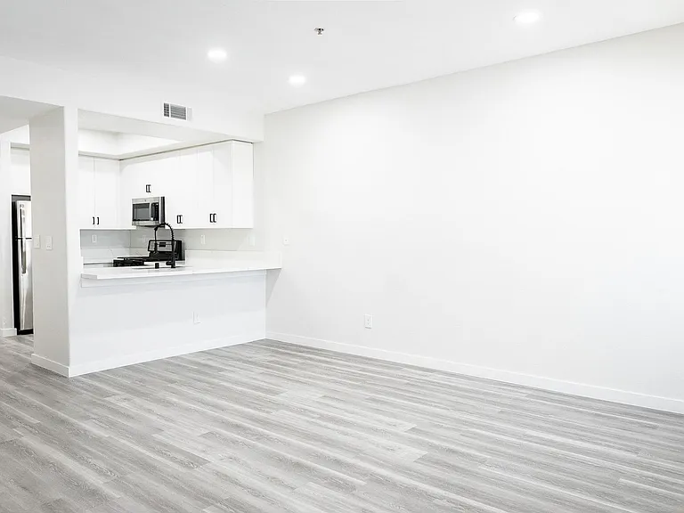 2820 Sawtelle Blvd — Photo 16