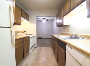 11513 W Brown Deer Rd APT 216, Milwaukee, WI 53224