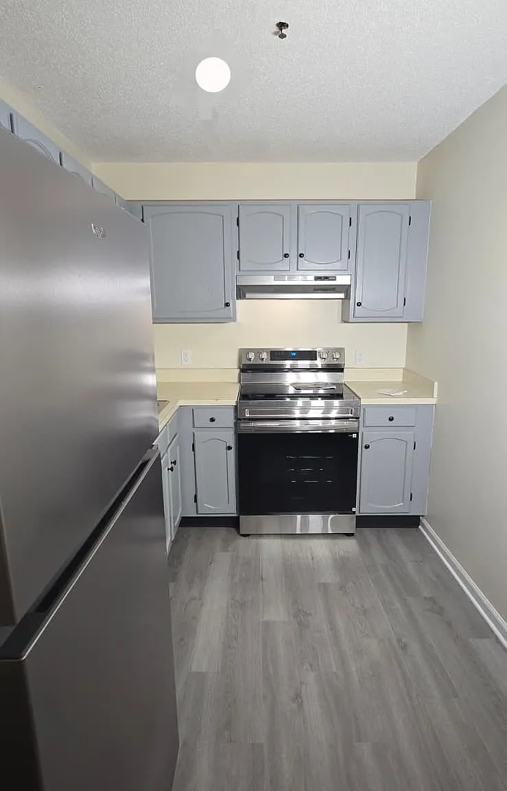 Studio, 412 sqft, $1,400 — Photo 2