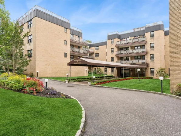 40 Stoner Avenue #1R, Great Neck, NY 11021