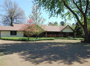 3001 Valley View Dr, Springdale, AR 72762