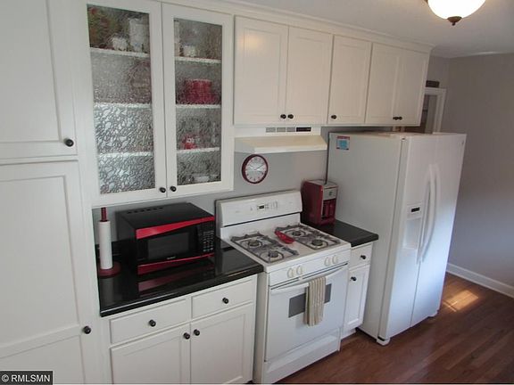 4th image of 235 Horsmann Ave S