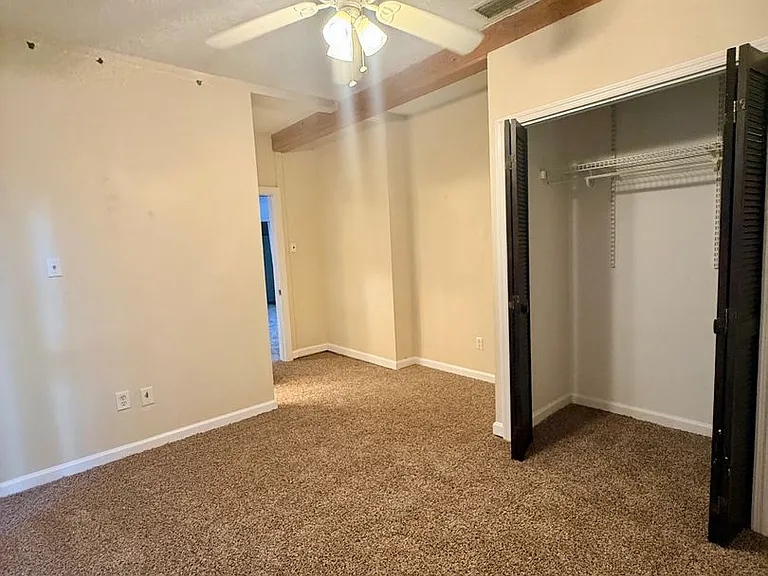 5725 E University Ave — Photo 14