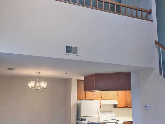 4th image of 19013 Amarillo Dr #164