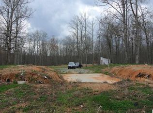 5170 Day Dr, Strawberry Plains, TN 37871