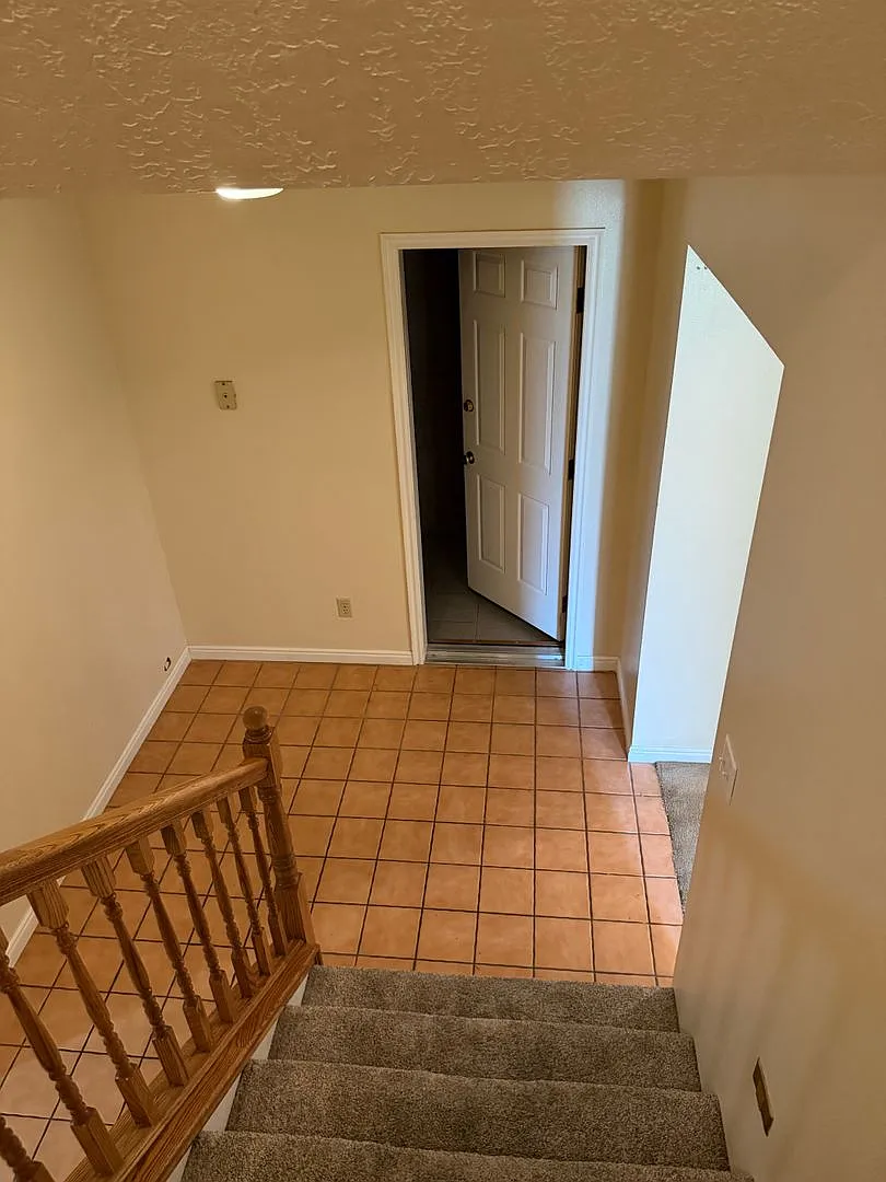 479 S Palisade Dr — Photo 3