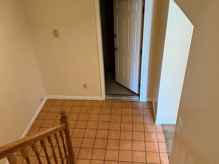 479 S Palisade Dr — Photo 3