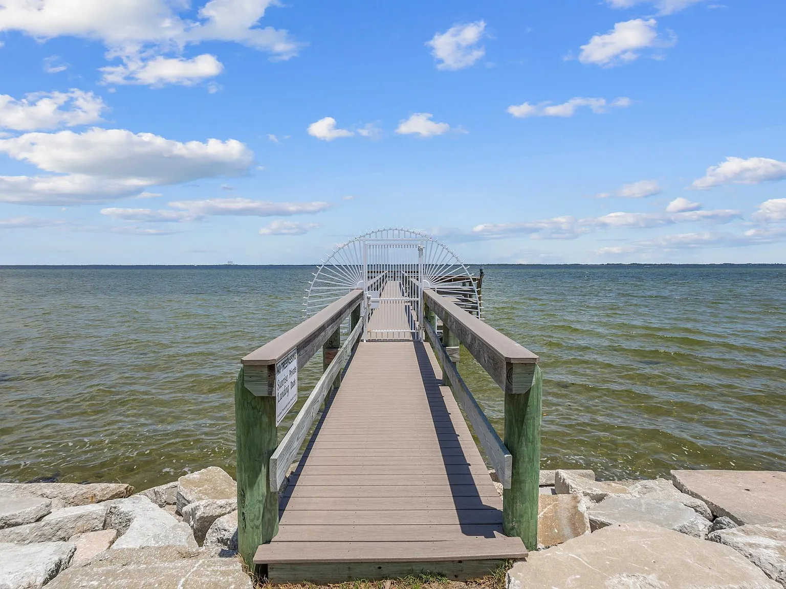 2 bed, 1002 sqft, $2,100 — Photo 4