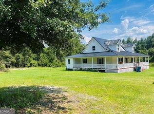 1632 Apple Dr, Waycross, GA 31503