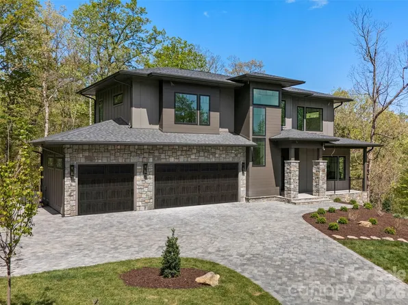 163 Stonefly Dr, Horse Shoe, NC 28742
