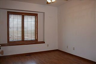 5th image of 606 Mercedes Dr